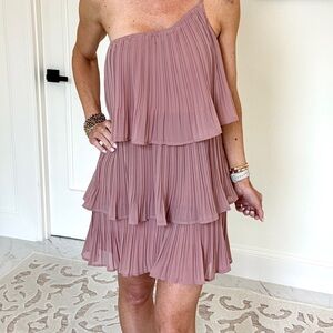 Lulu’s One-Shoulder Pink Dress